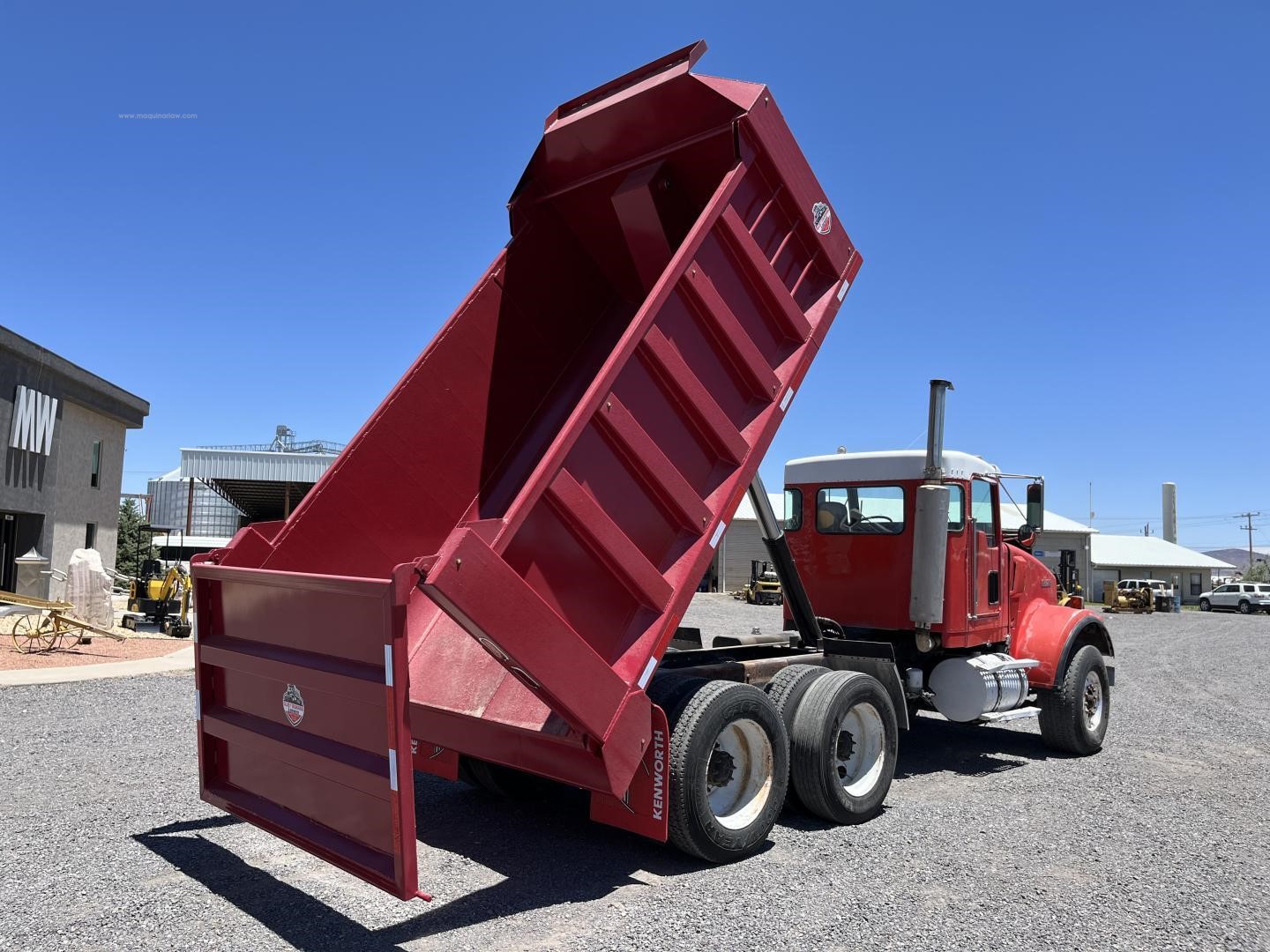 ./imagenes/INVOICE/2019/17631/CAMION DOMPE KENWORTH  (56).jpg